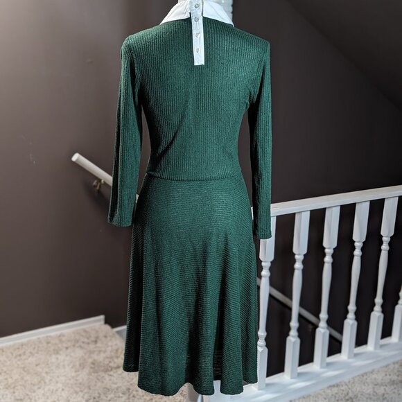 ModCloth Hunter Green Ribbed Peter Pan Sweater Dress, long sleeves. Size S - Picture 2 of 7
